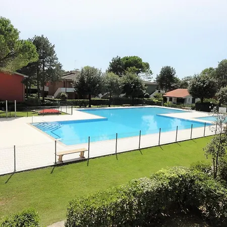 Colorful Flat In A With Garden * Bibione